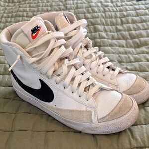 Nike Blazer Mid 77 high top sneakers